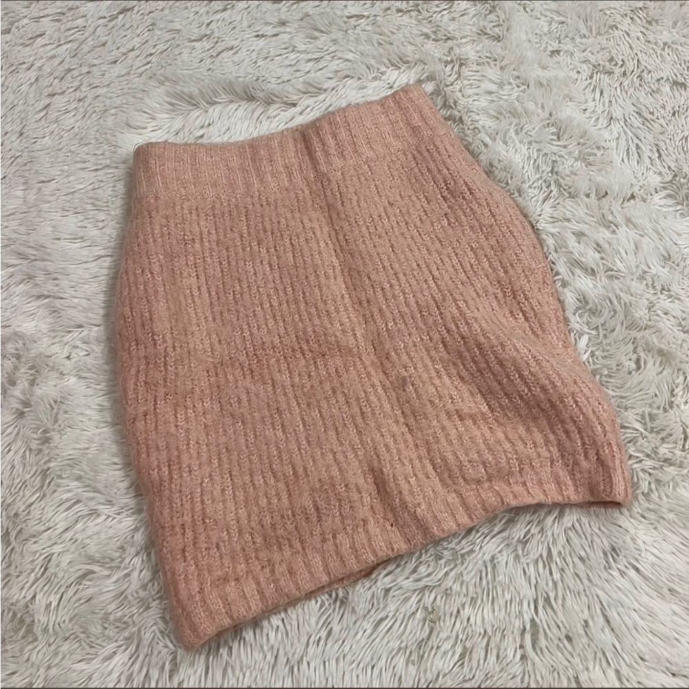 Lovers & friends peach knit skirt small